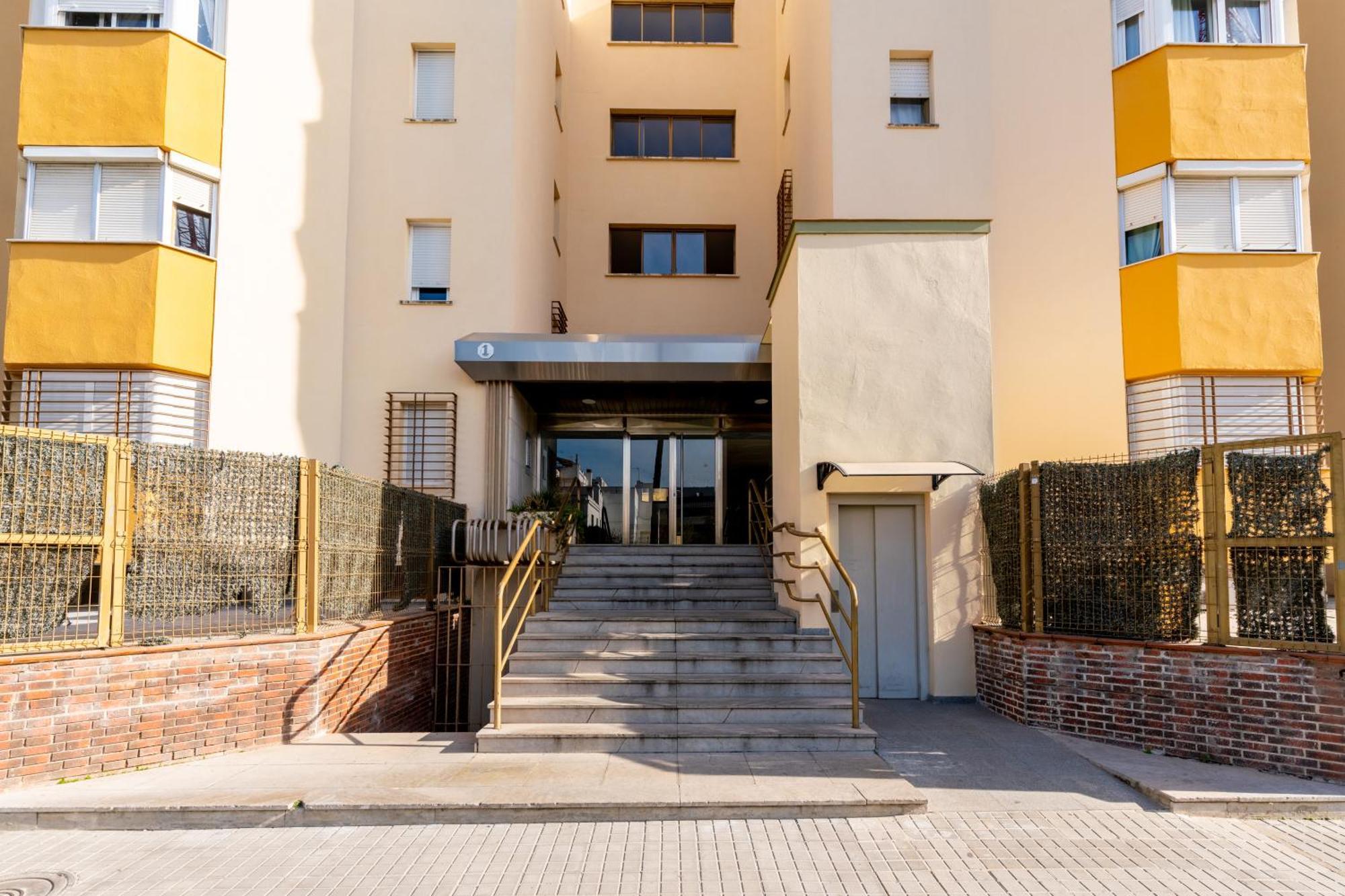 Diseno Y Comodidad En Bami Sevilla Exterior foto